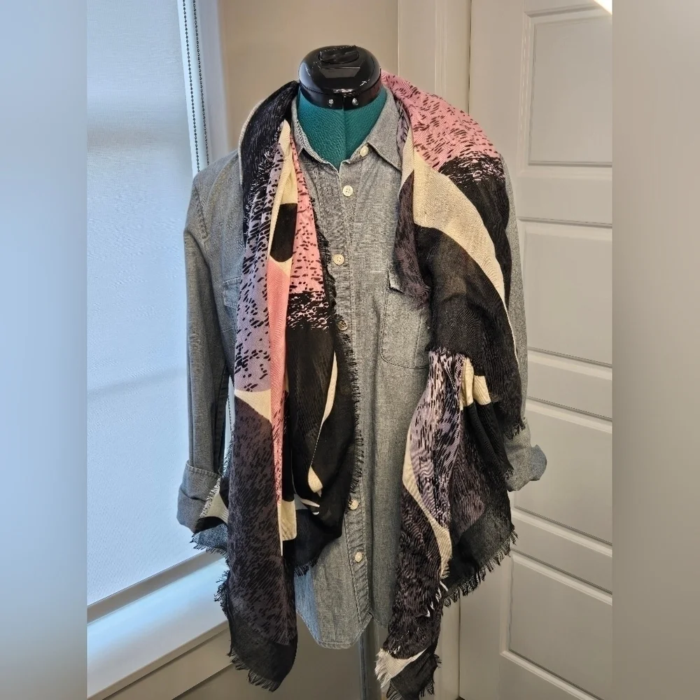 BP BRASS PLUM LIGHTWEIGHT SCARF SHAWL WRAP BLACK PINK PURPLE ABSTRACT WOMEN OS